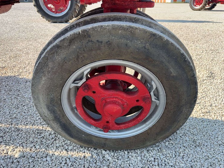 farmall-350-image-16