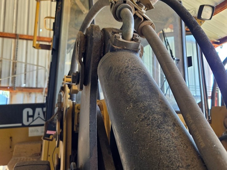 caterpillar-it18f-image-50
