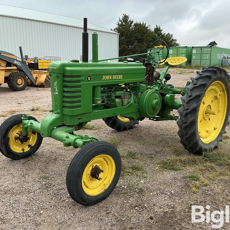 1945 JOHN DEERE B