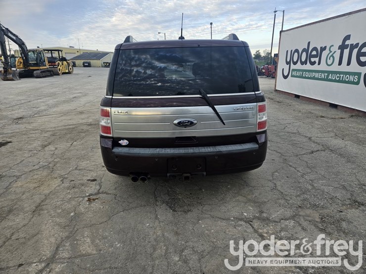 2010-ford-flex-image-5