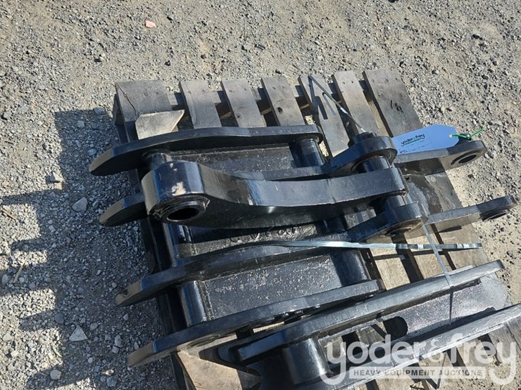 deere-135g-image-5