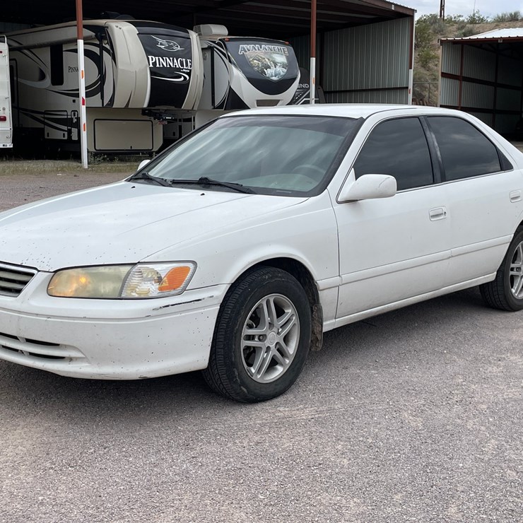 #2768 • 2001 Toyota Camry (Title in Delay)