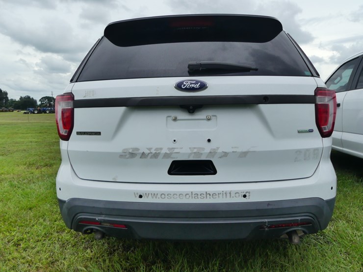 2016-ford-explorer-image-7
