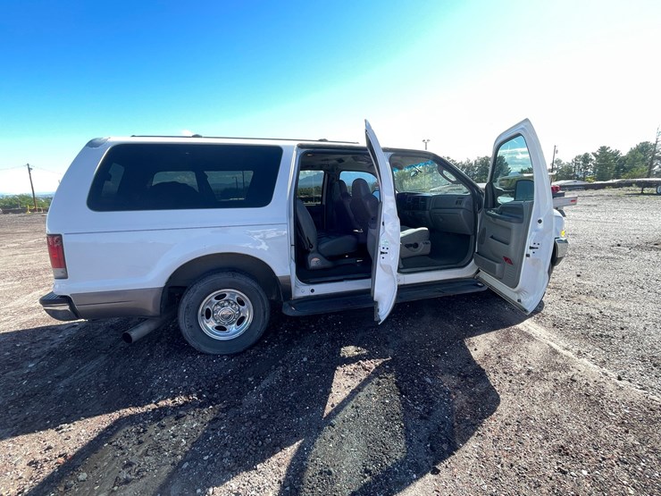 2003-ford-excursion-image-71