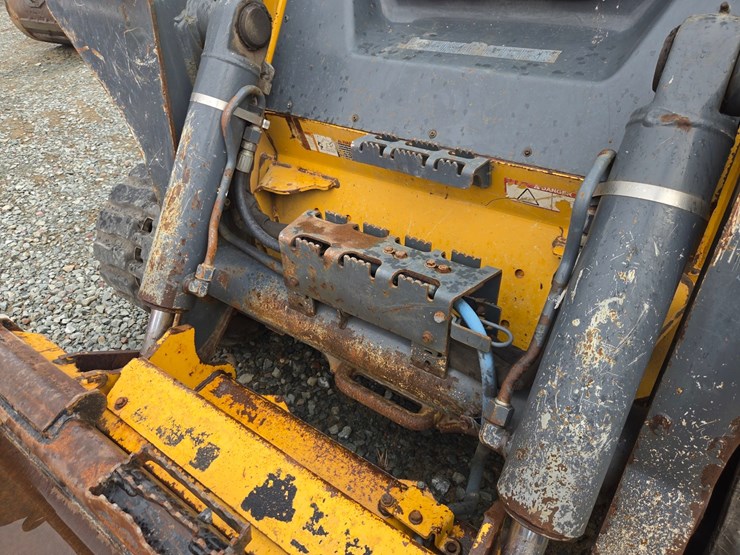 deere-333g-image-14
