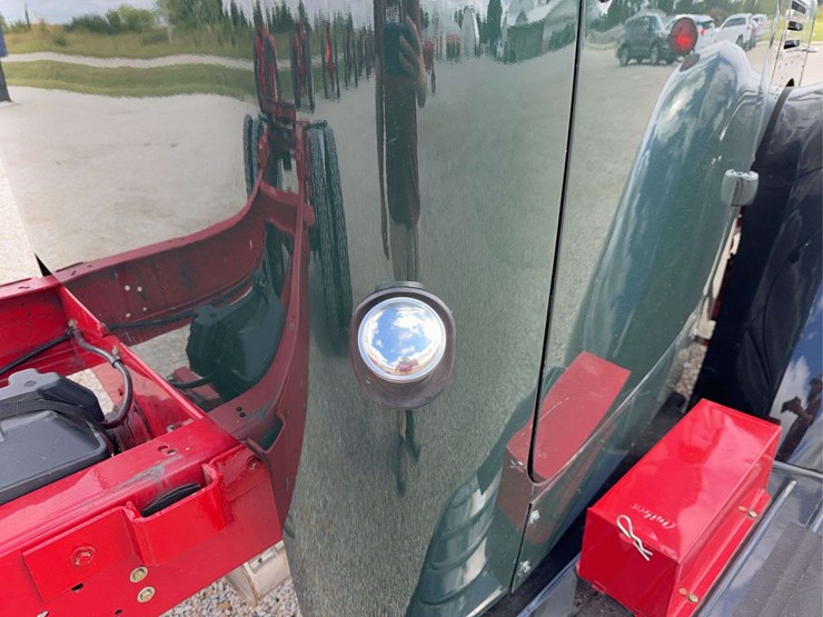 exceptional-international-kb-7-truck-with-fifth-wheel-hitch-image-37