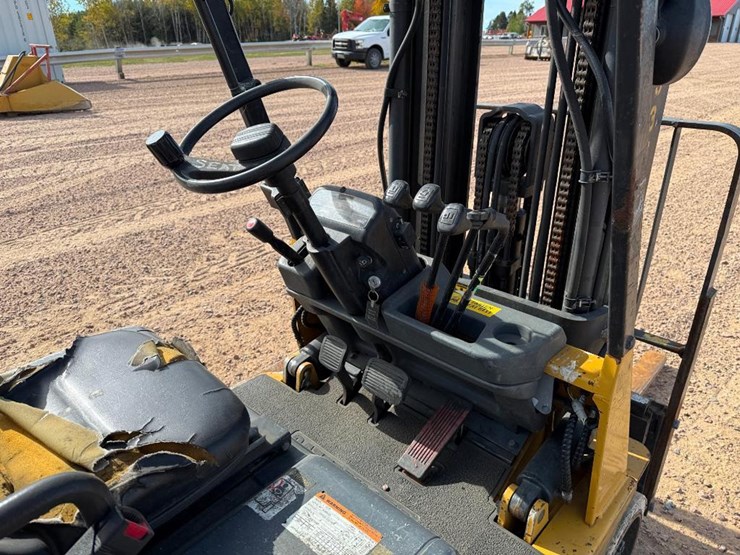 caterpillar-gc25-image-27