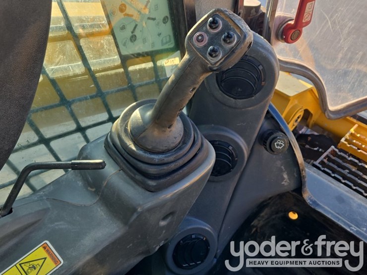 2019-caterpillar-299d2-image-51