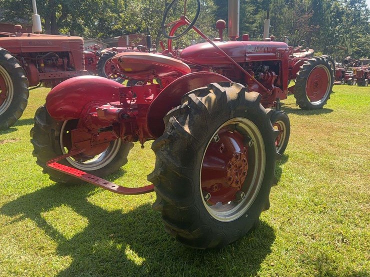 1945-farmall-b-image-3