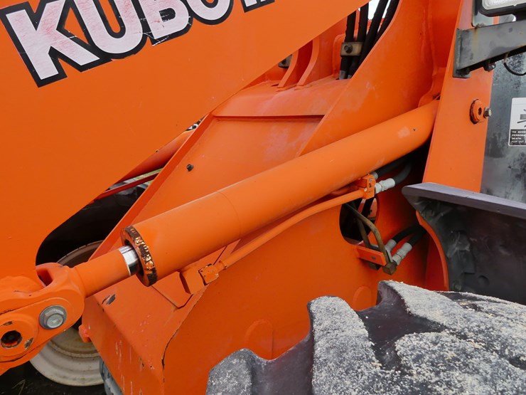 kubota-r520s-image-11