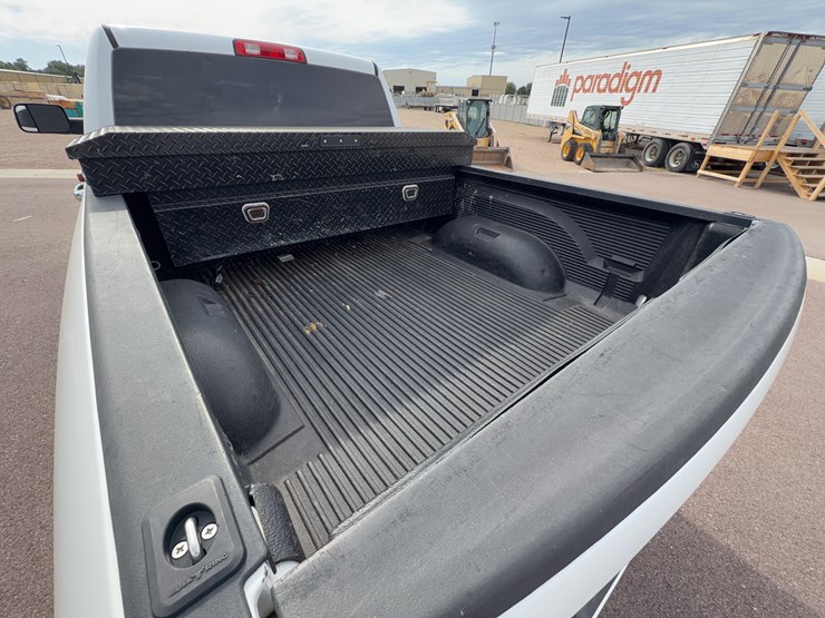 2014-dodge-1500-image-15