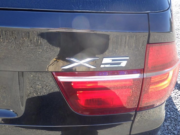 2011-bmw-x5-image-13