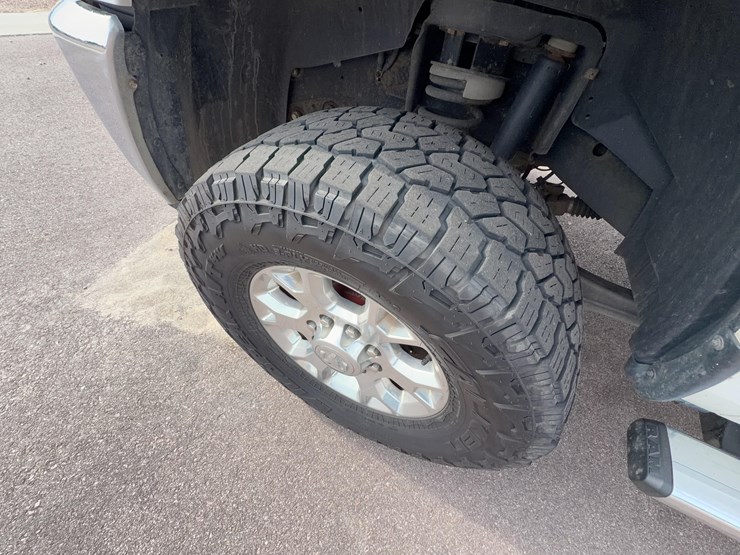 2014-dodge-1500-image-12