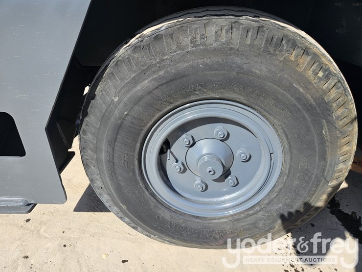2008-shuttlelift-3330fl-image-11