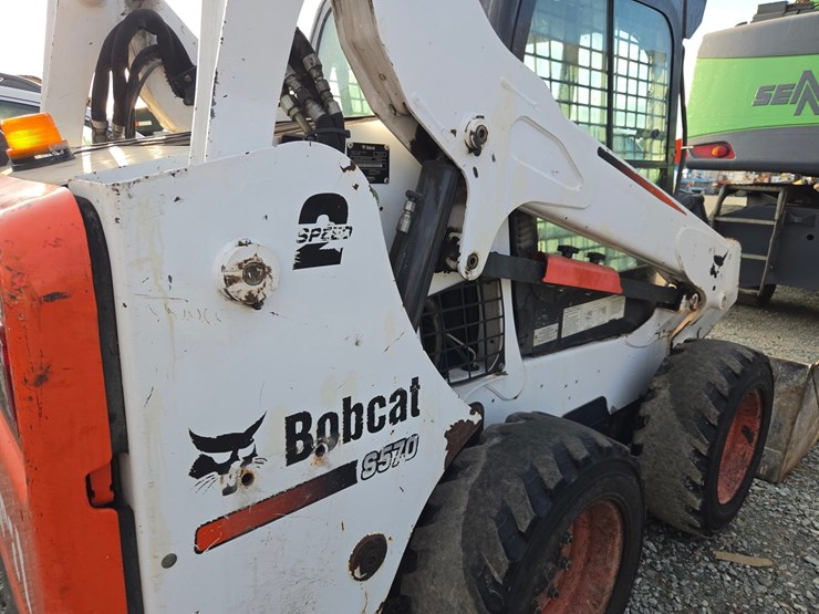 2014-bobcat-s570-image-19