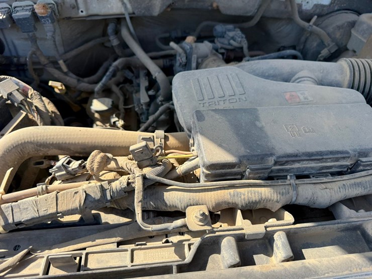 2010-ford-f150-image-38