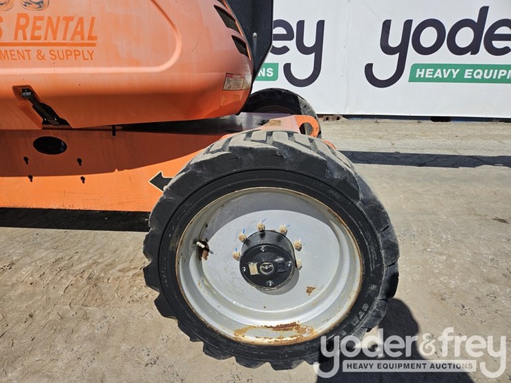 2015-jlg-600aj-image-12