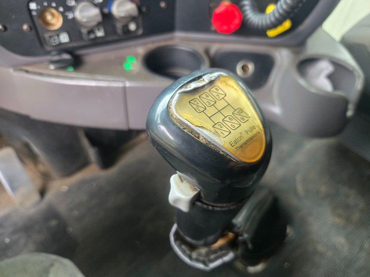 1998-kenworth-t2000-image-55