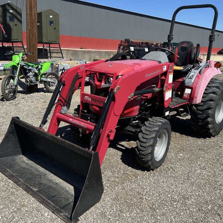 MAHINDRA 1635 HST