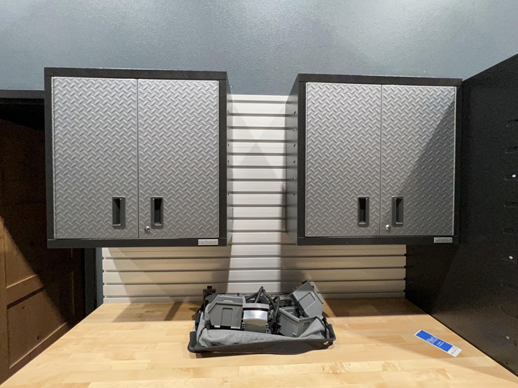 gladiator-cabinets,-tool-chest,-and-workbench-image-3