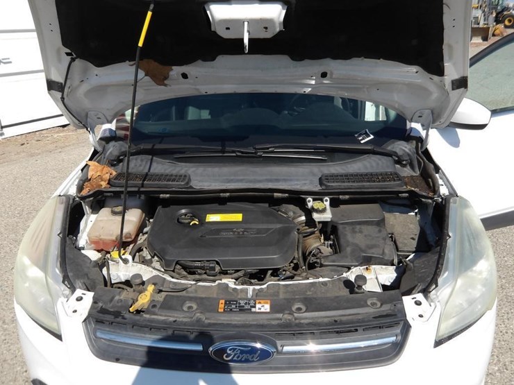 2015-ford-escape-se-image-9