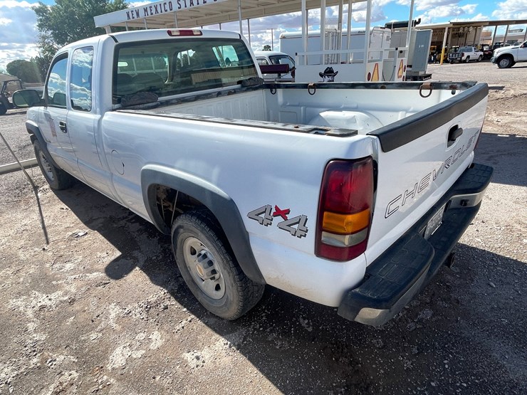 2002-chevrolet-silverado-2500-image-6