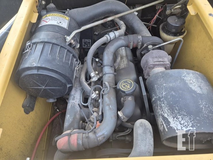 new-holland-lx885-image-12