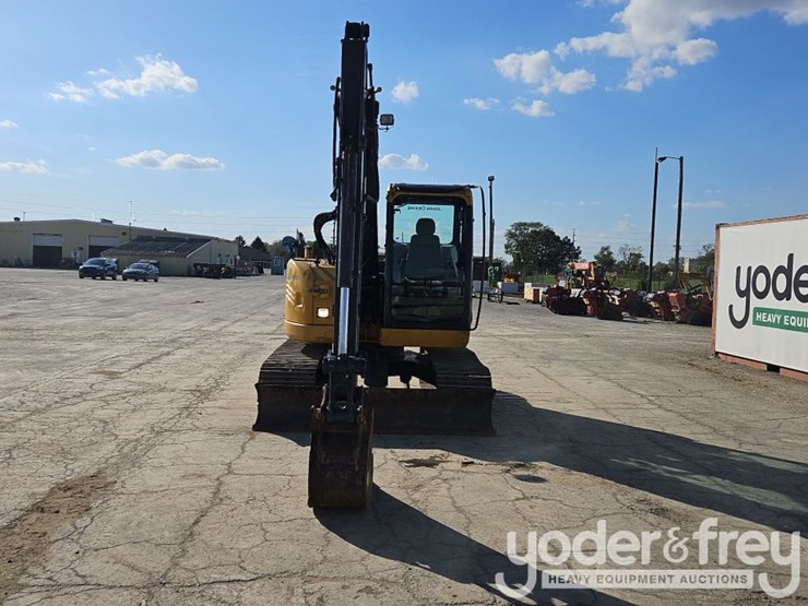 2017-deere-75g-image-9