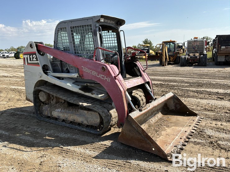 2015-takeuchi-tl12-image-3