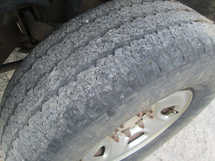 2006-chevrolet-2500hd-image-13