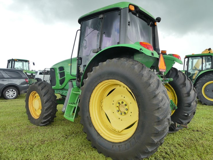 john-deere-7130-image-4