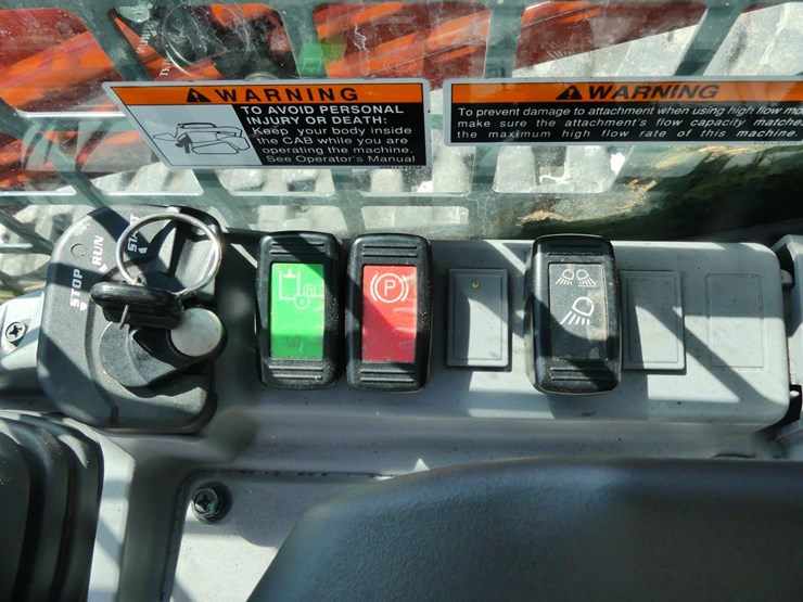 kubota-svl97-2-image-16