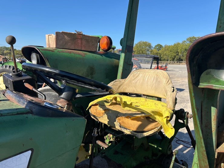 john-deere-2640-image-11