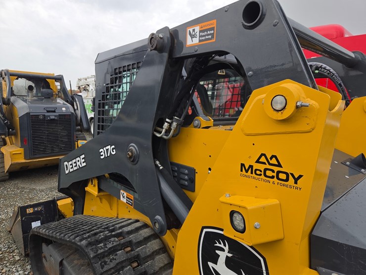 deere-317g-image-21
