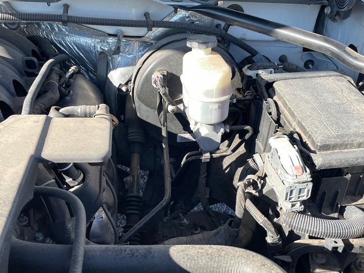 #2754-•-2015-chevrolet-silverado-(title-in-delay)-image-56