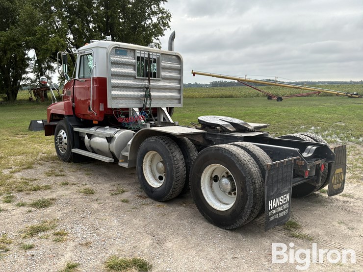 1998-mack-ch613-image-7
