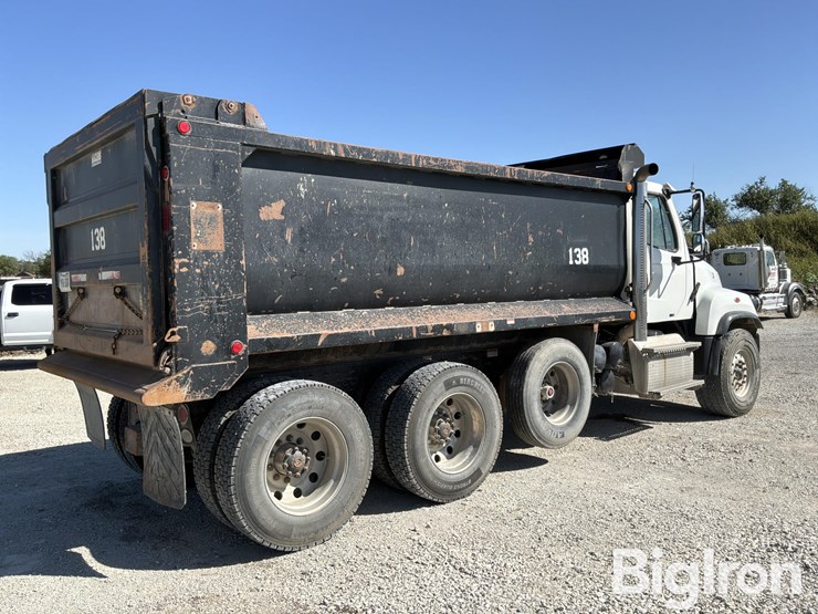 2013-freightliner-114sd-image-5