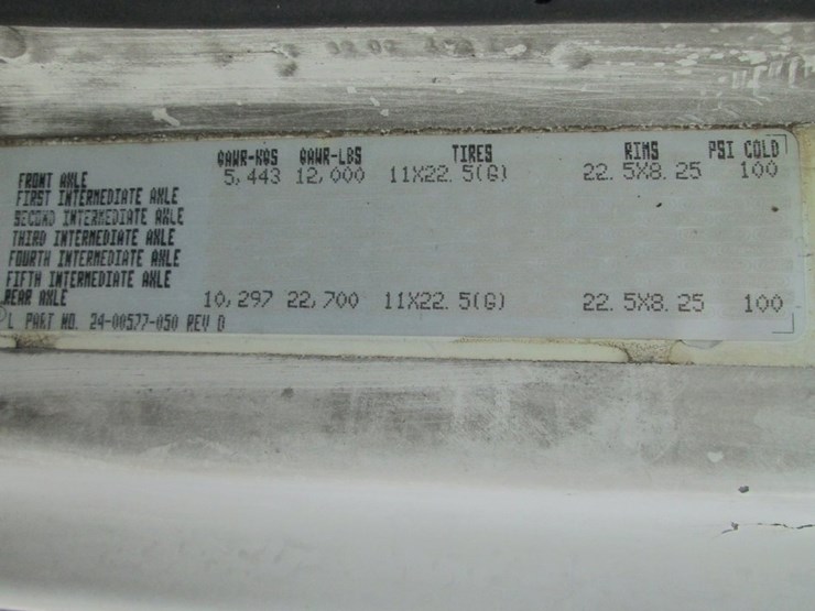 1998-freightliner-fl80-image-38