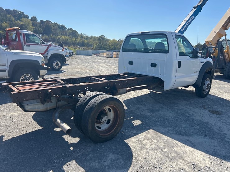 2006-ford-f550-image-4