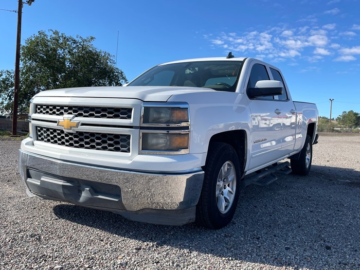 #2754-•-2015-chevrolet-silverado-(title-in-delay)-image-114