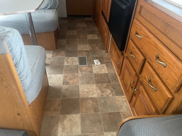 #1276-•-1998-jayco-eagle-304-camper-(has-mn-title)-image-83