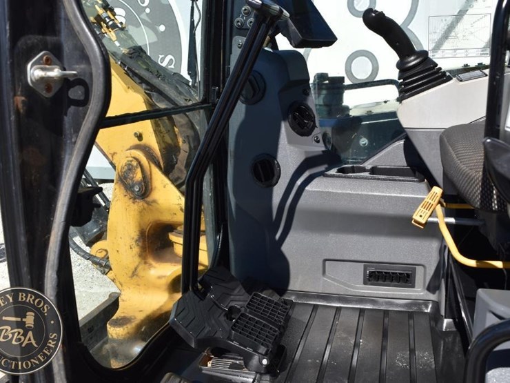 2023-caterpillar-306cr-image-60