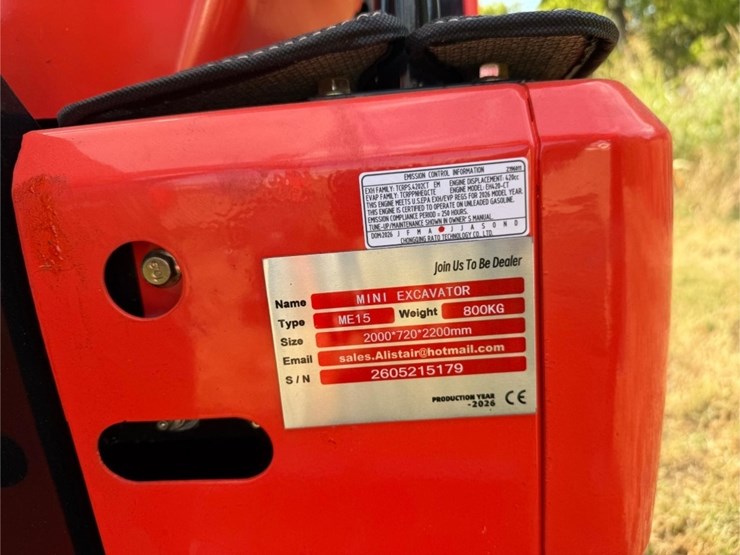 2026-me15-gas-mini-excavator-image-5