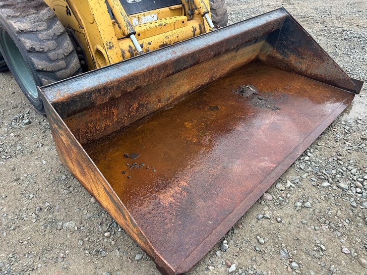 deere-240-image-10