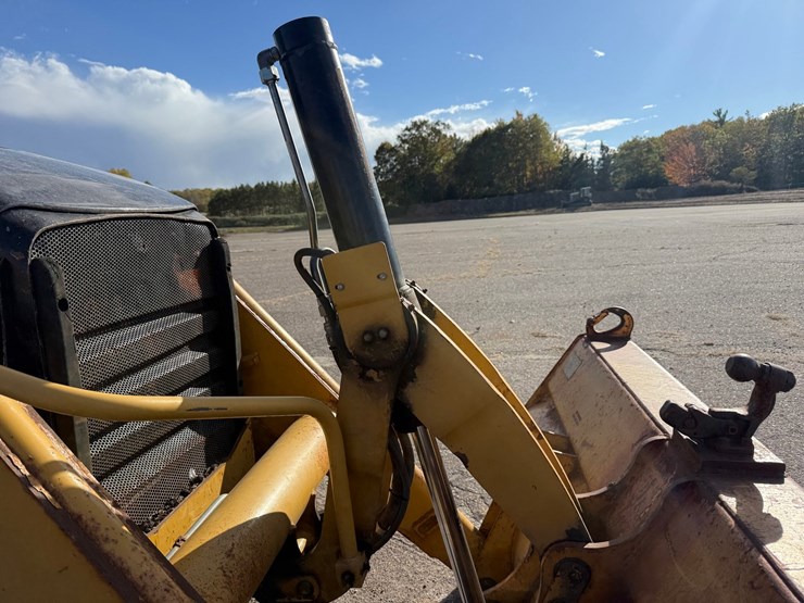 caterpillar-420e-image-16