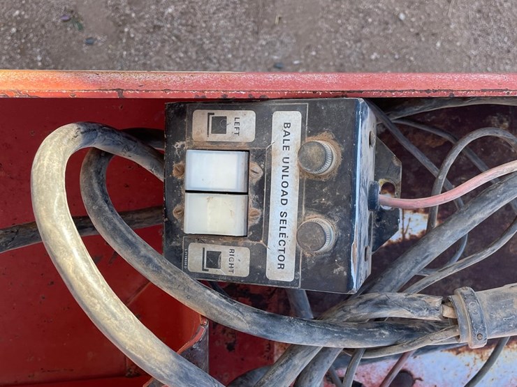 #2802-•-case-8580-baler-with-accumulator-(offsite-in-deming,-nm)-image-26