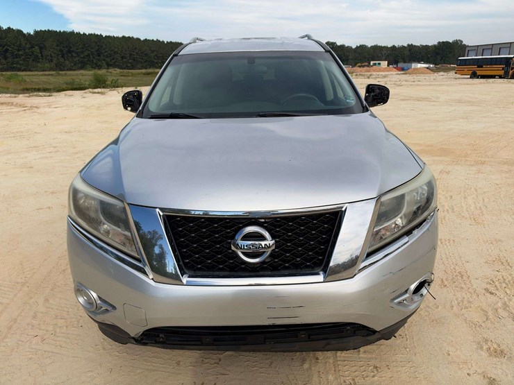 2015-nissan-pathfinder-image-5