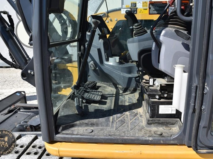 2023-deere-85-p-tier-image-60