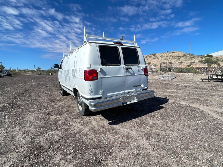 #2753-•-2000-dodge-ram-(title-in-delay)-image-8