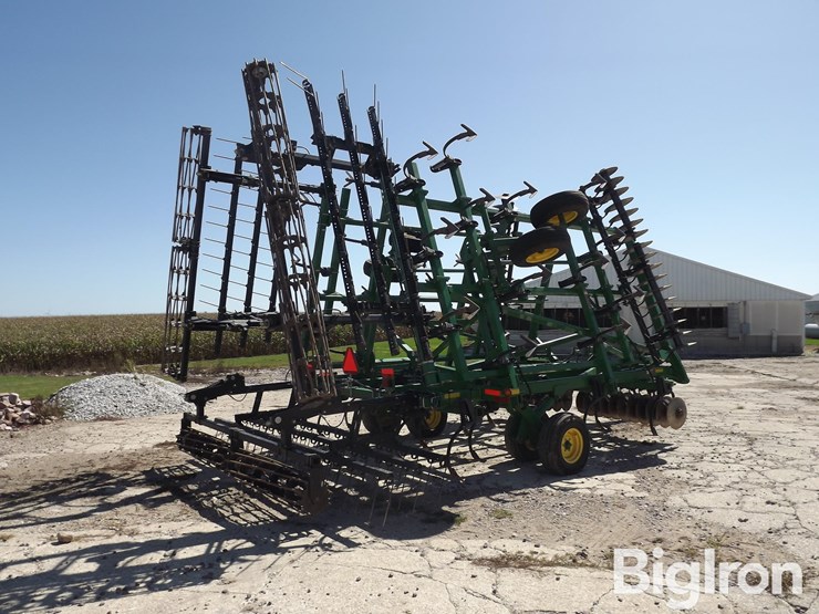 2013-john-deere-2310-image-5